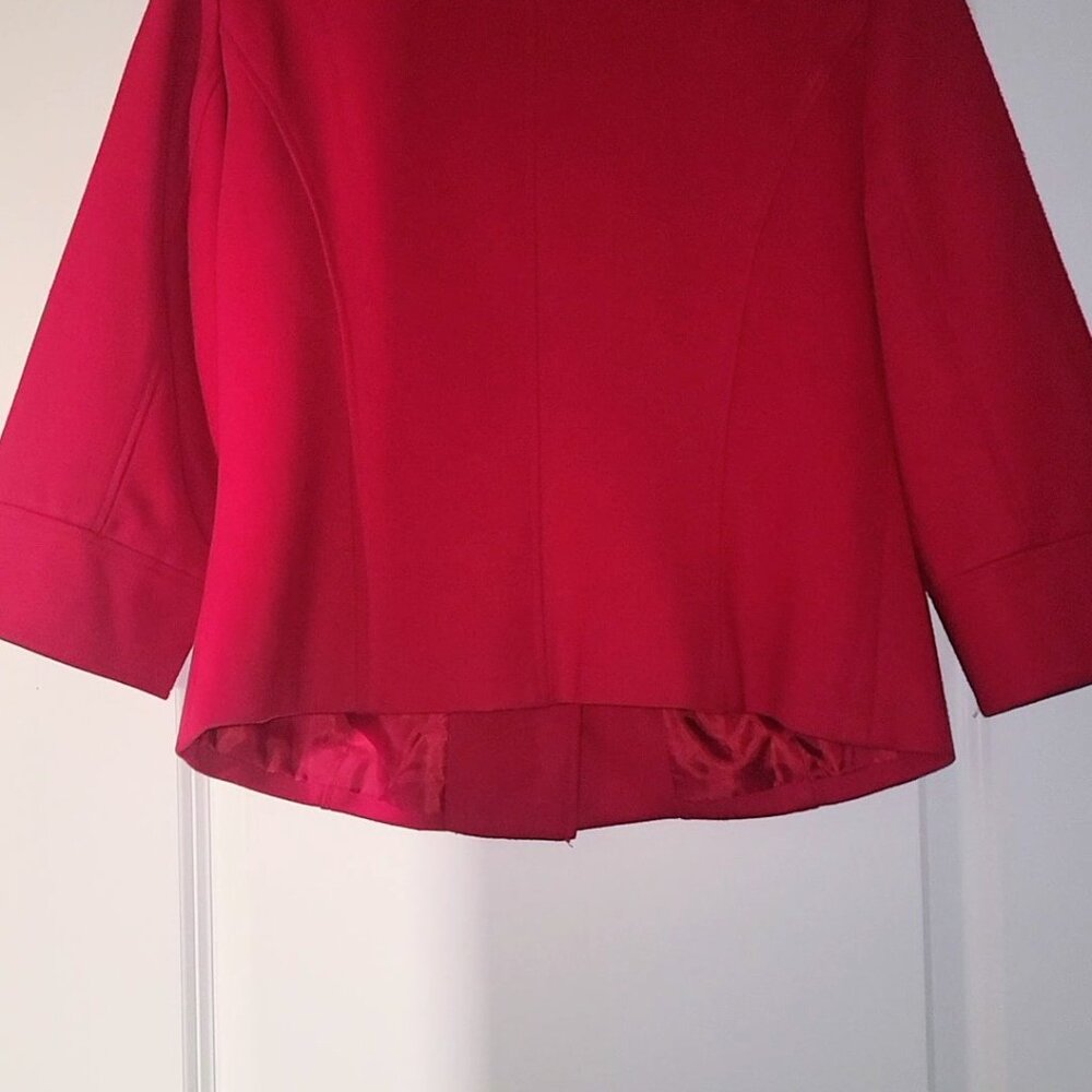 Red Structured Blazer With Pockets - image 3